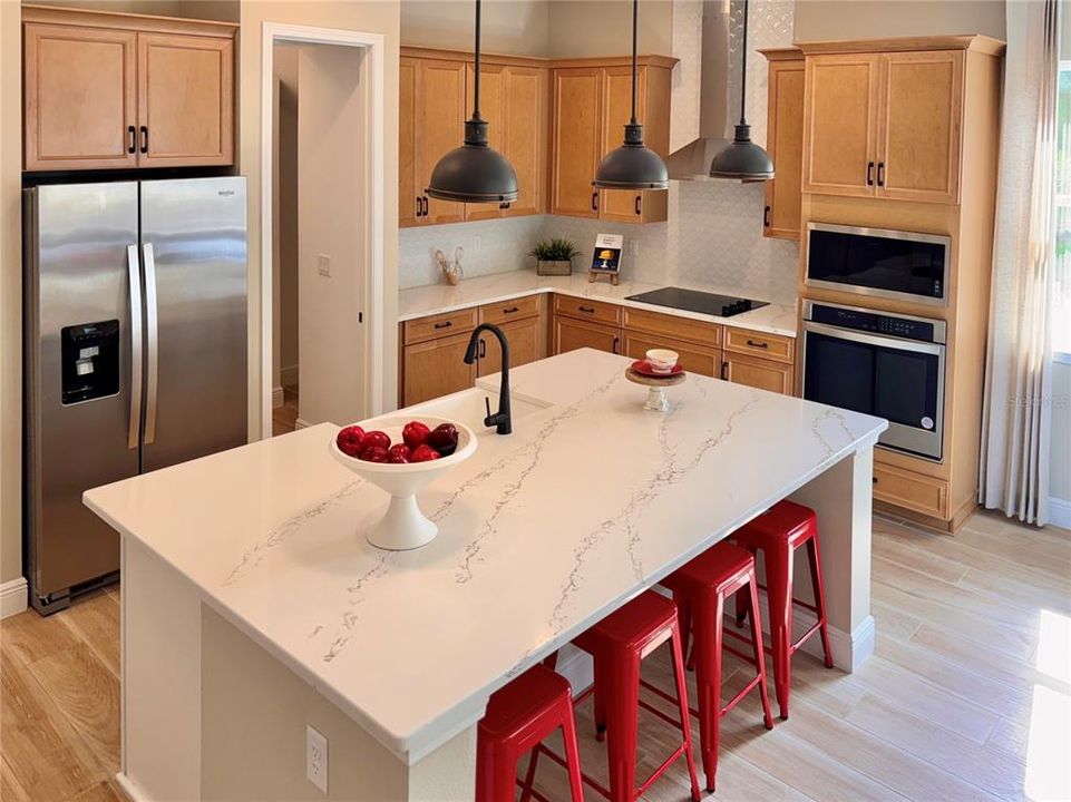 For Sale: $999,000 (4 beds, 2 baths, 2904 Square Feet)