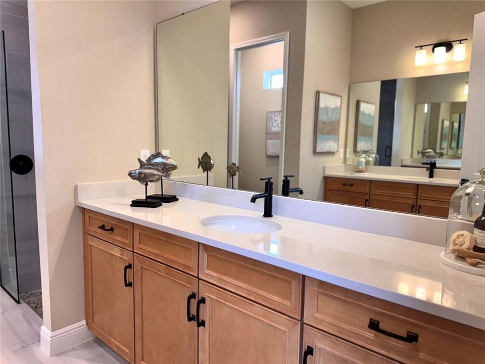 For Sale: $999,000 (4 beds, 2 baths, 2904 Square Feet)