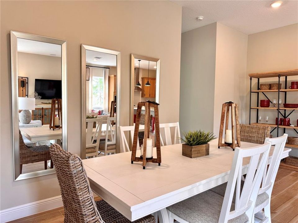 For Sale: $999,000 (4 beds, 2 baths, 2904 Square Feet)