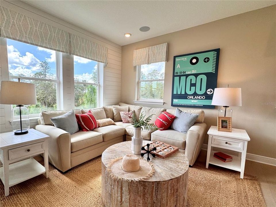 For Sale: $999,000 (4 beds, 2 baths, 2904 Square Feet)