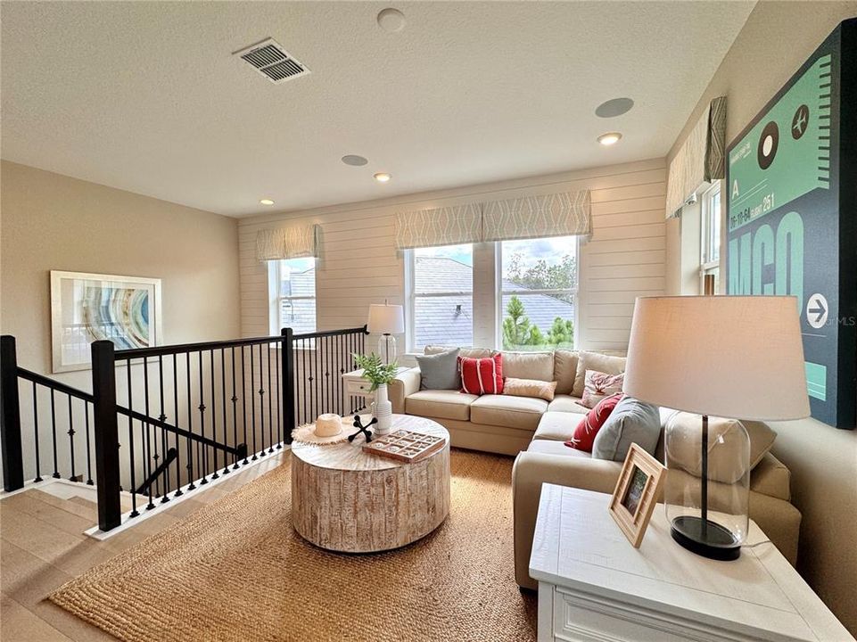 For Sale: $999,000 (4 beds, 2 baths, 2904 Square Feet)