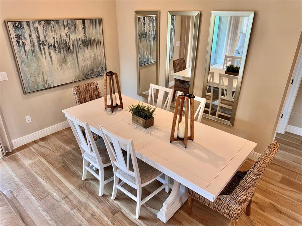 For Sale: $999,000 (4 beds, 2 baths, 2904 Square Feet)