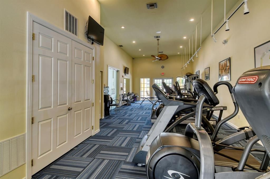 En Venta: $899,000 (3 camas, 2 baños, 2168 Pies cuadrados)