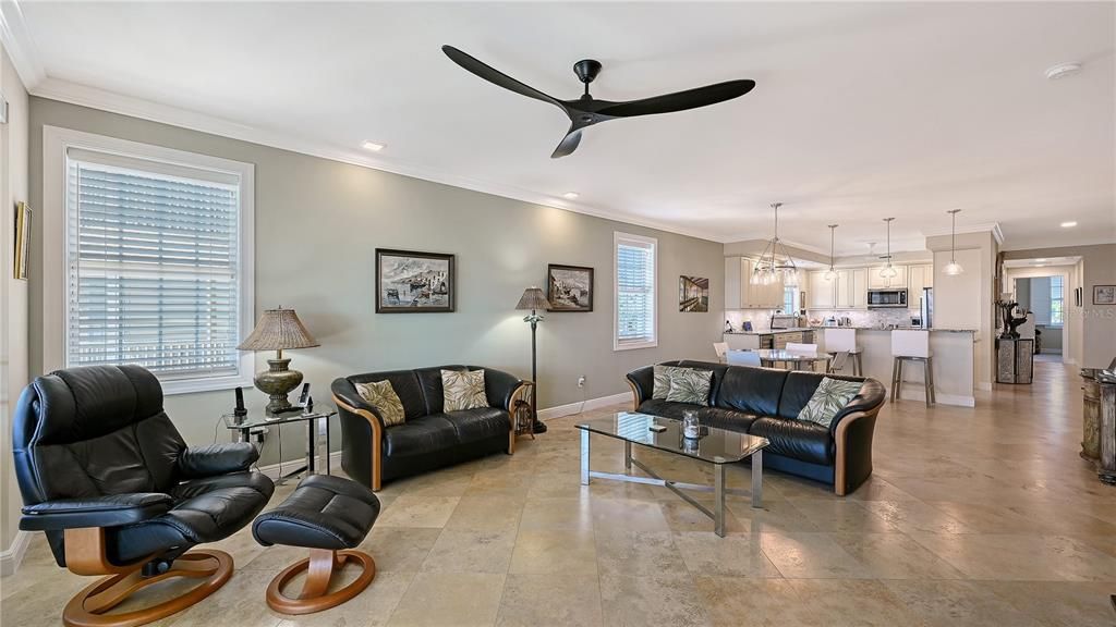 En Venta: $899,000 (3 camas, 2 baños, 2168 Pies cuadrados)