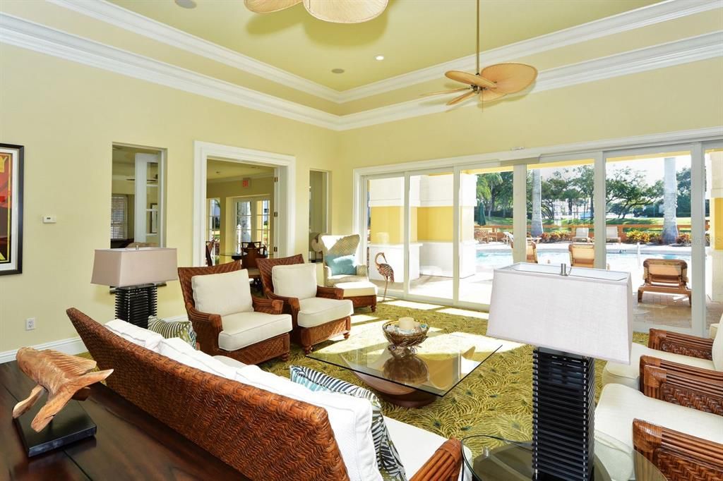 En Venta: $899,000 (3 camas, 2 baños, 2168 Pies cuadrados)