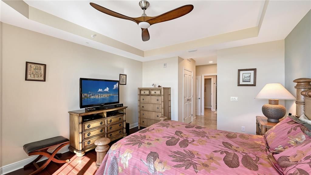 En Venta: $899,000 (3 camas, 2 baños, 2168 Pies cuadrados)