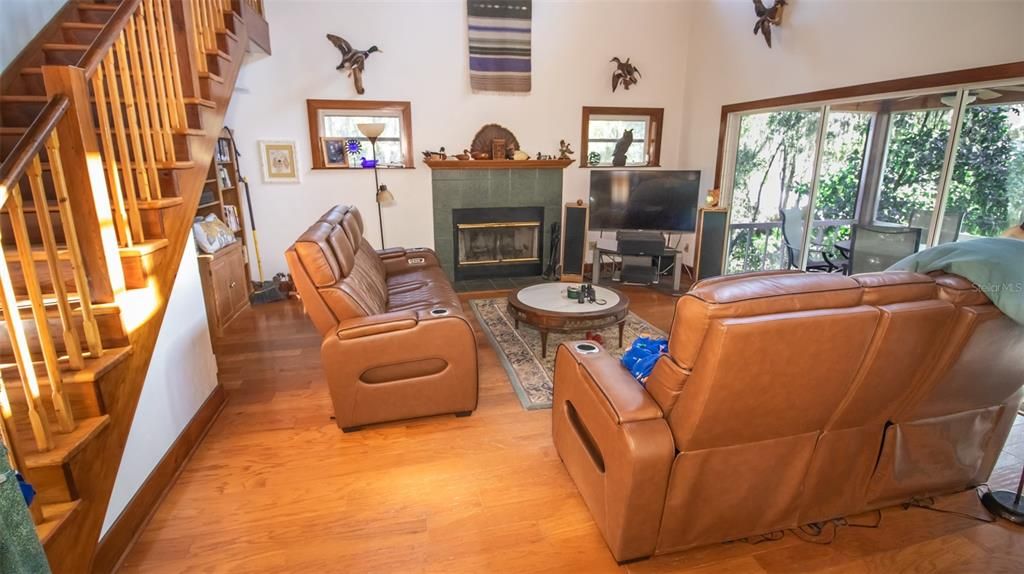 En Venta: $649,945 (3 camas, 2 baños, 1750 Pies cuadrados)