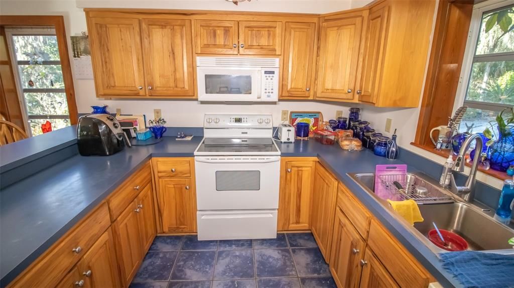 En Venta: $649,945 (3 camas, 2 baños, 1750 Pies cuadrados)