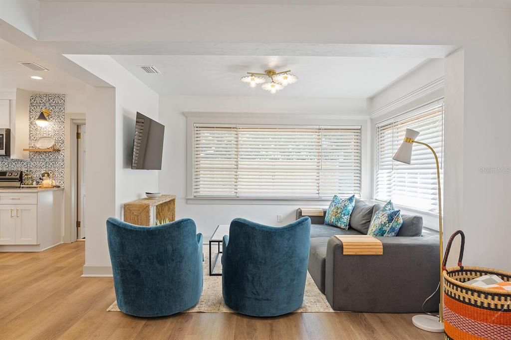 En Renta: $5,600 (4 camas, 2 baños, 1476 Pies cuadrados)