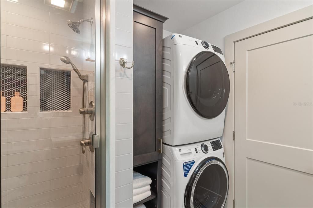 En Renta: $5,600 (4 camas, 2 baños, 1476 Pies cuadrados)