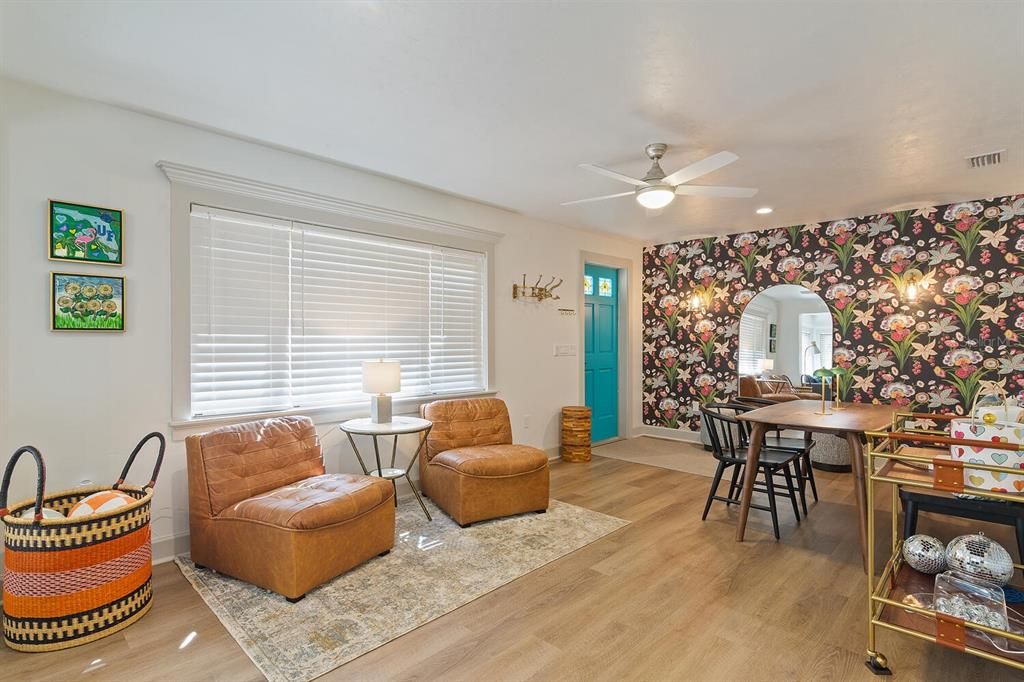 En Renta: $5,600 (4 camas, 2 baños, 1476 Pies cuadrados)