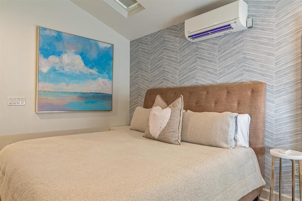 En Renta: $5,600 (4 camas, 2 baños, 1476 Pies cuadrados)