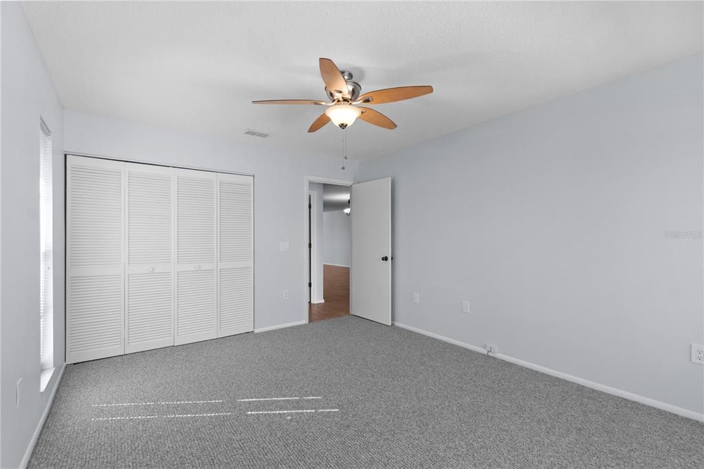 Active With Contract: $215,000 (2 beds, 2 baths, 1400 Square Feet)