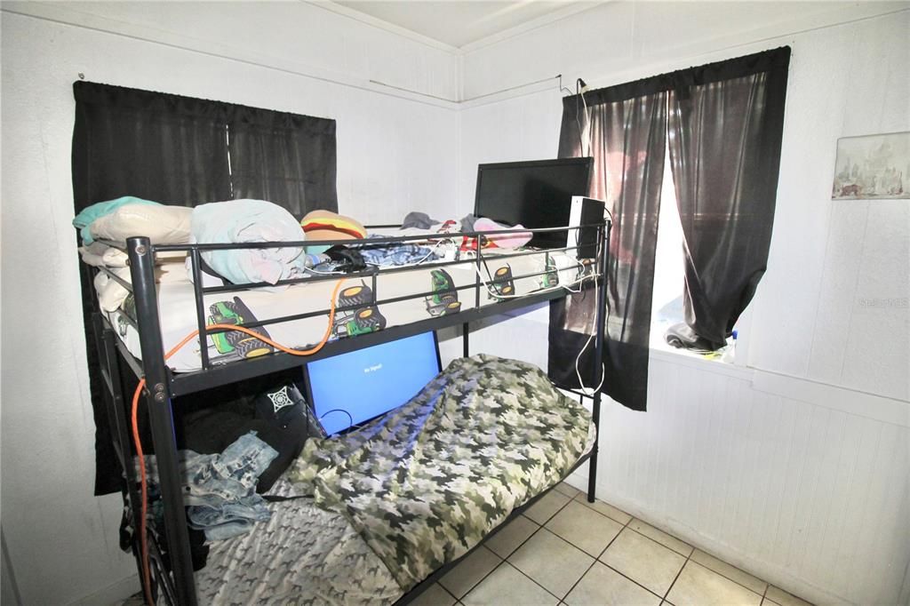 For Sale: $284,900 (0 beds, 0 baths, 1384 Square Feet)