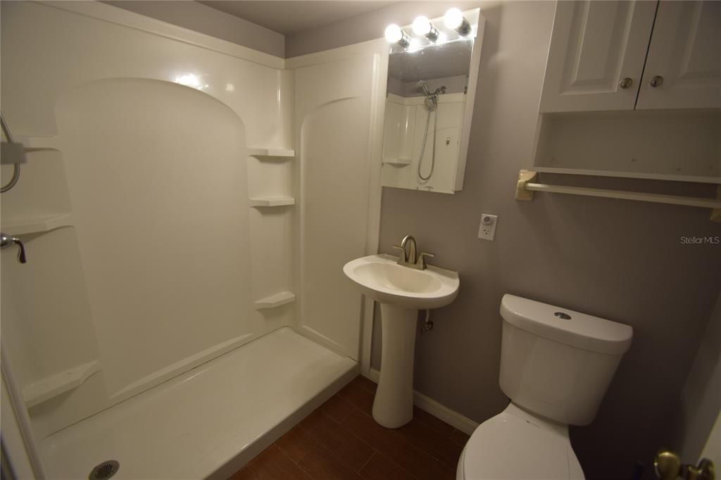 В аренду: $1,250 (1 спален, 1 ванн, 900 Квадратных фут)