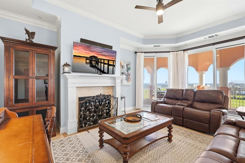 For Sale: $1,395,000 (3 beds, 3 baths, 2246 Square Feet)