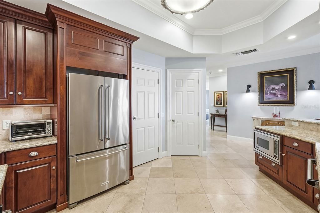 For Sale: $1,395,000 (3 beds, 3 baths, 2246 Square Feet)