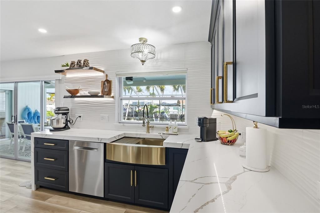 Activo con contrato: $1,599,000 (3 camas, 2 baños, 2193 Pies cuadrados)