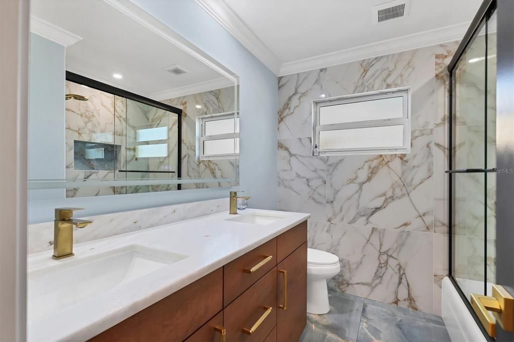Activo con contrato: $1,599,000 (3 camas, 2 baños, 2193 Pies cuadrados)