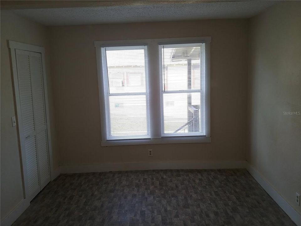 En Venta: $398,000 (6 camas, 0 baños, 2352 Pies cuadrados)