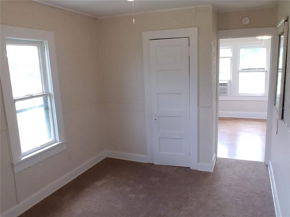 En Venta: $398,000 (6 camas, 0 baños, 2352 Pies cuadrados)