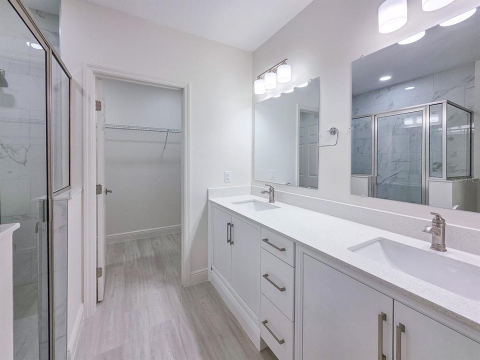 Active With Contract: $324,900 (3 beds, 2 baths, 1399 Square Feet)