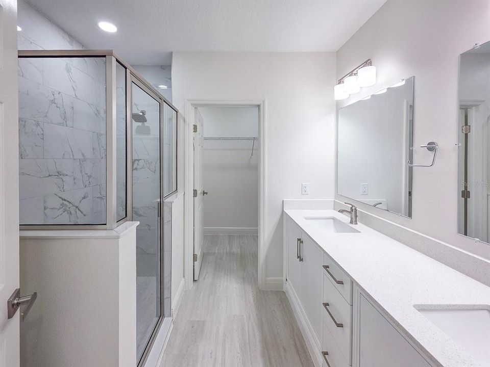 Active With Contract: $324,900 (3 beds, 2 baths, 1399 Square Feet)