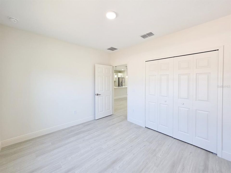 Active With Contract: $324,900 (3 beds, 2 baths, 1399 Square Feet)