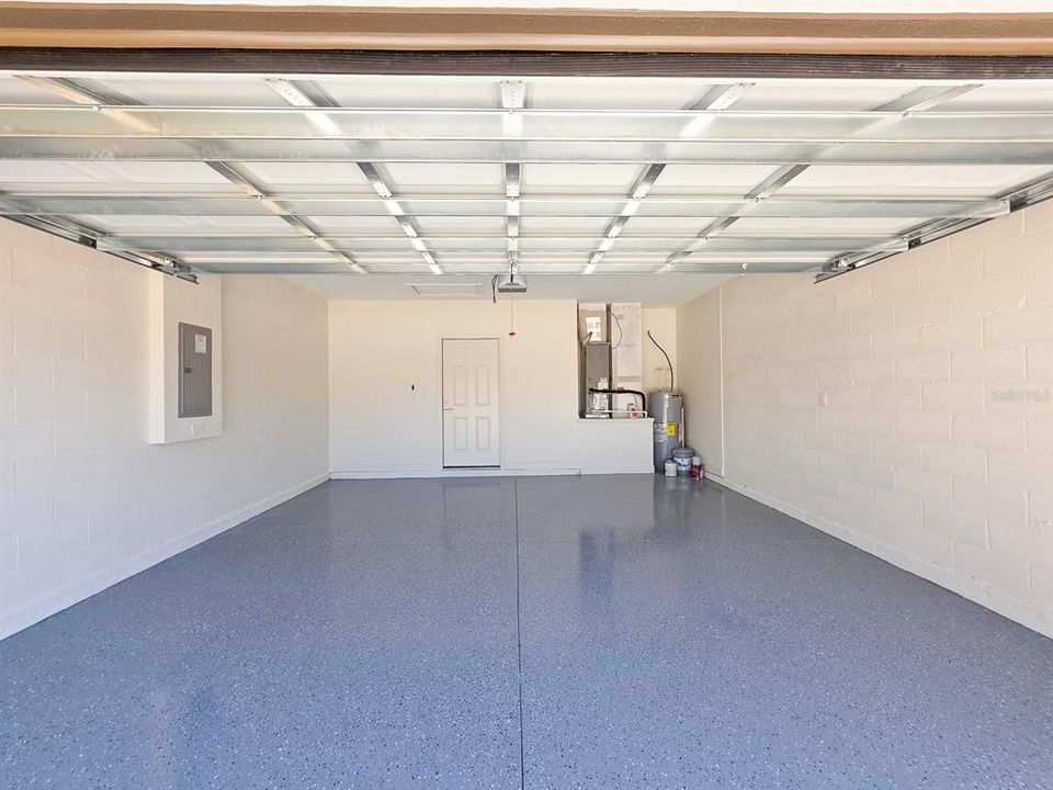 Active With Contract: $324,900 (3 beds, 2 baths, 1399 Square Feet)