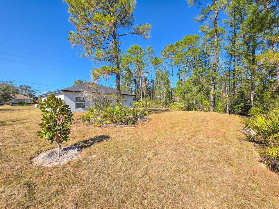 Active With Contract: $324,900 (3 beds, 2 baths, 1399 Square Feet)