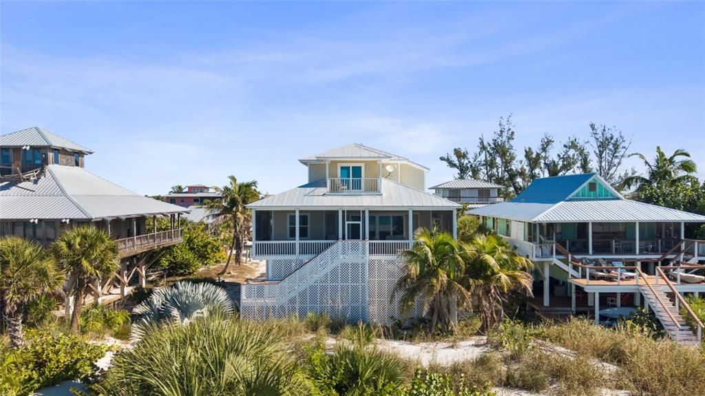 Recently Sold: $1,325,000 (3 beds, 2 baths, 1745 Square Feet)