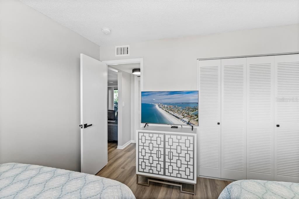 For Rent: $4,000 (2 beds, 2 baths, 1085 Square Feet)