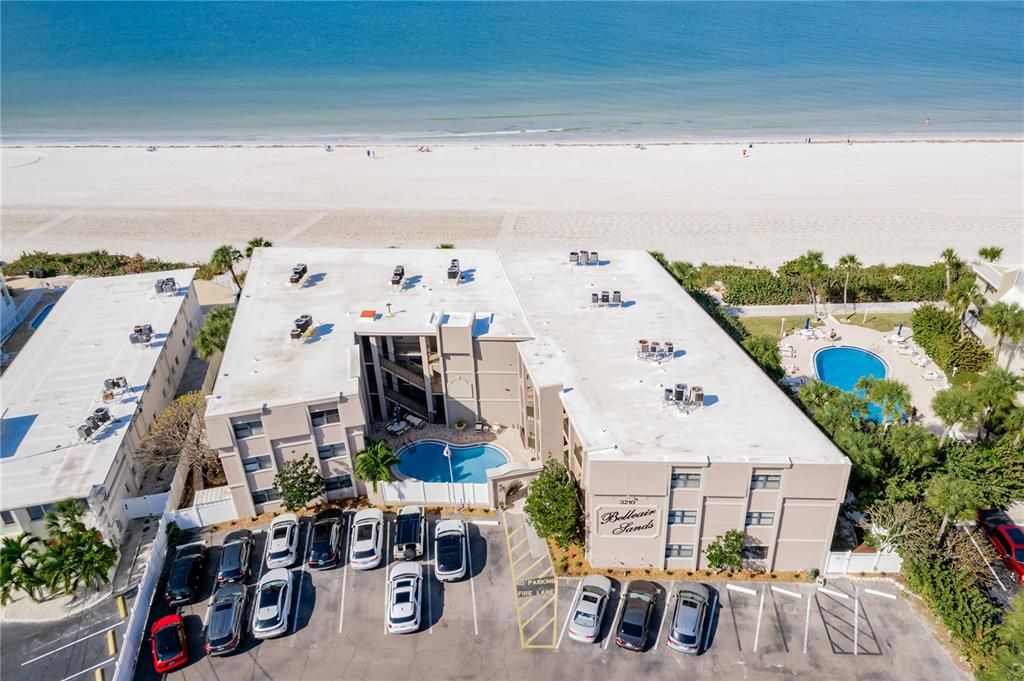 For Rent: $4,000 (2 beds, 2 baths, 1085 Square Feet)