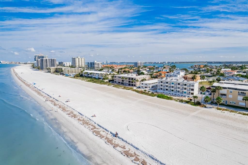 For Rent: $4,000 (2 beds, 2 baths, 1085 Square Feet)