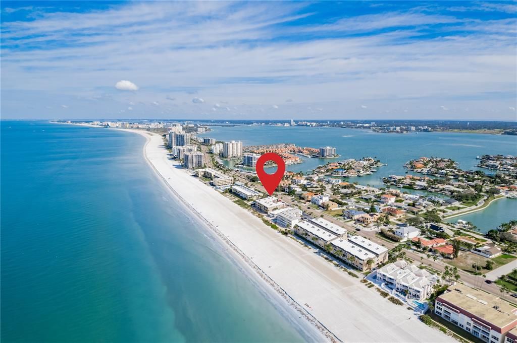 For Rent: $4,000 (2 beds, 2 baths, 1085 Square Feet)