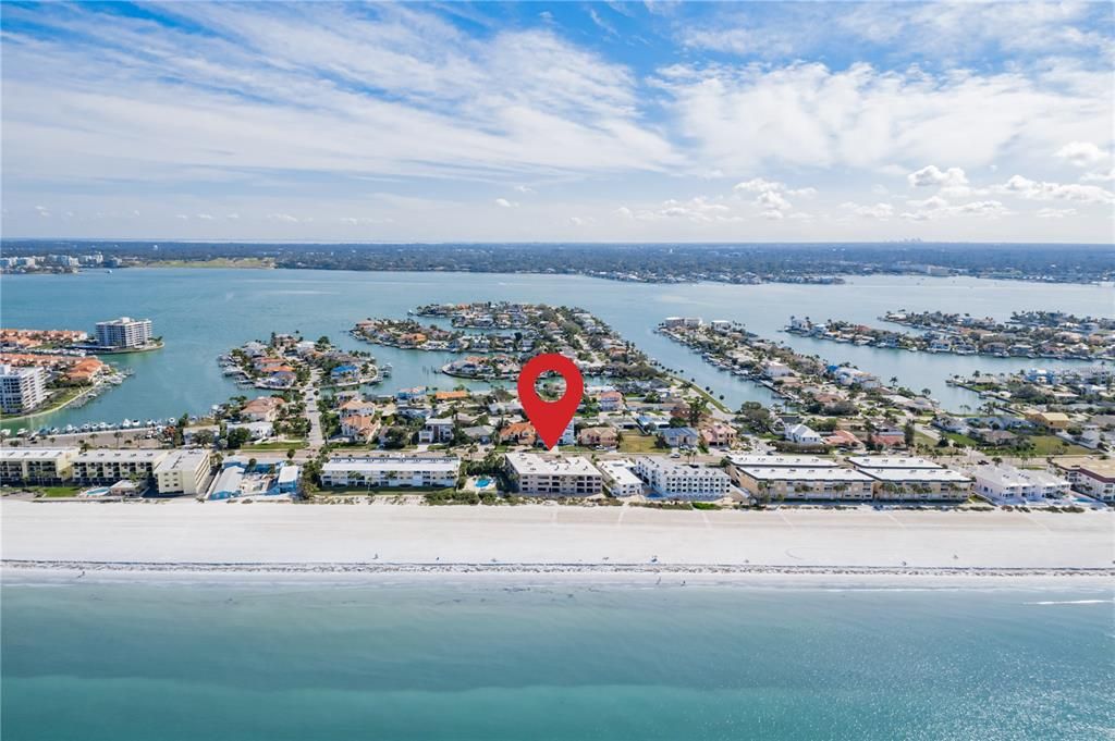 For Rent: $4,000 (2 beds, 2 baths, 1085 Square Feet)