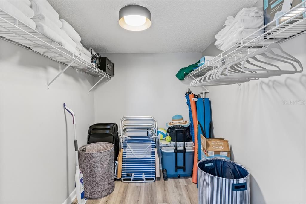 For Rent: $4,000 (2 beds, 2 baths, 1085 Square Feet)