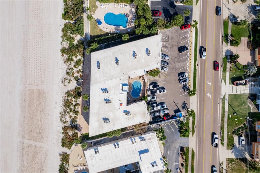 For Rent: $4,000 (2 beds, 2 baths, 1085 Square Feet)