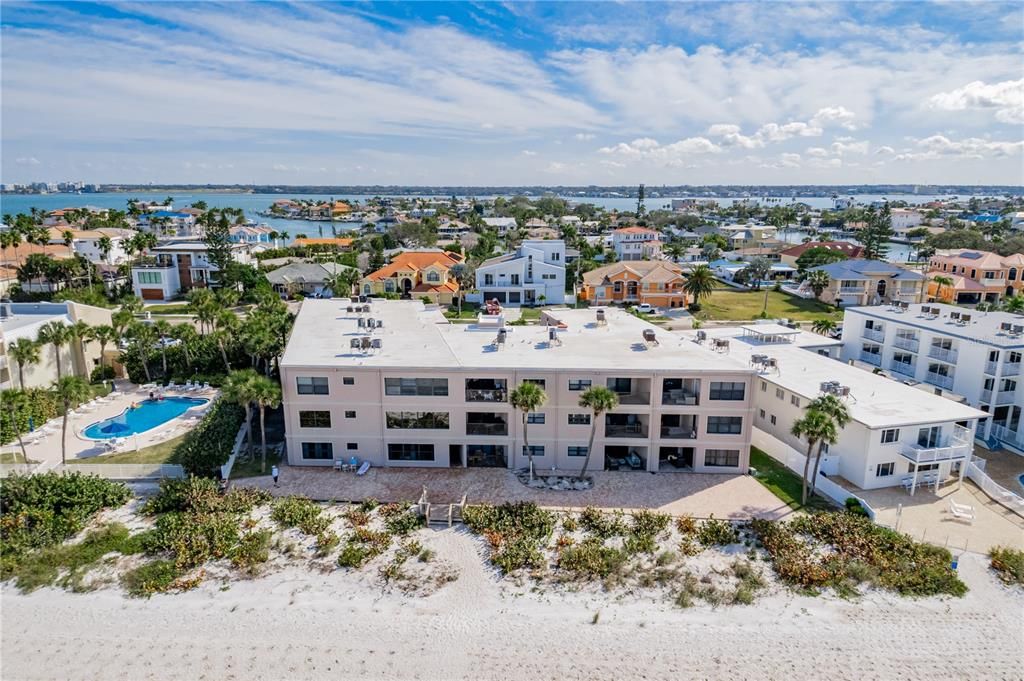 For Rent: $4,000 (2 beds, 2 baths, 1085 Square Feet)