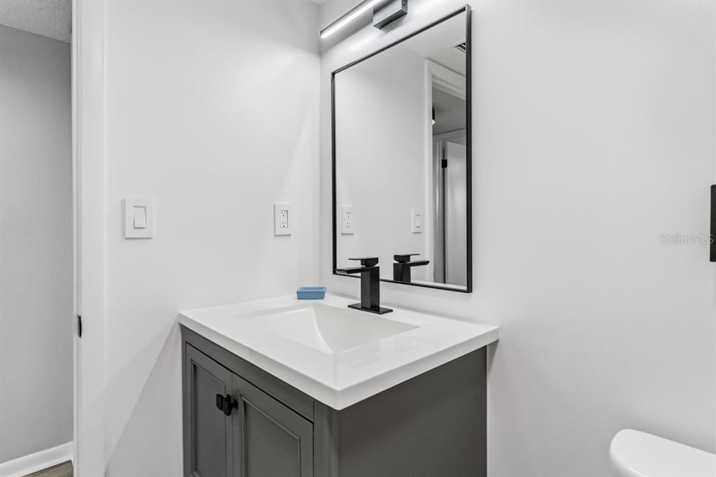 For Rent: $4,000 (2 beds, 2 baths, 1085 Square Feet)
