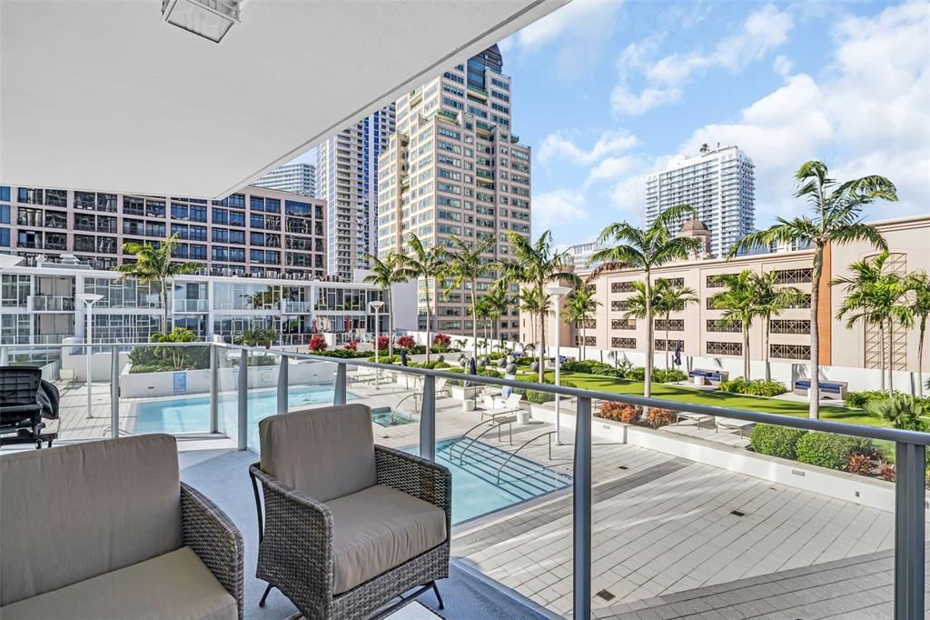 For Sale: $1,150,000 (2 beds, 2 baths, 1465 Square Feet)