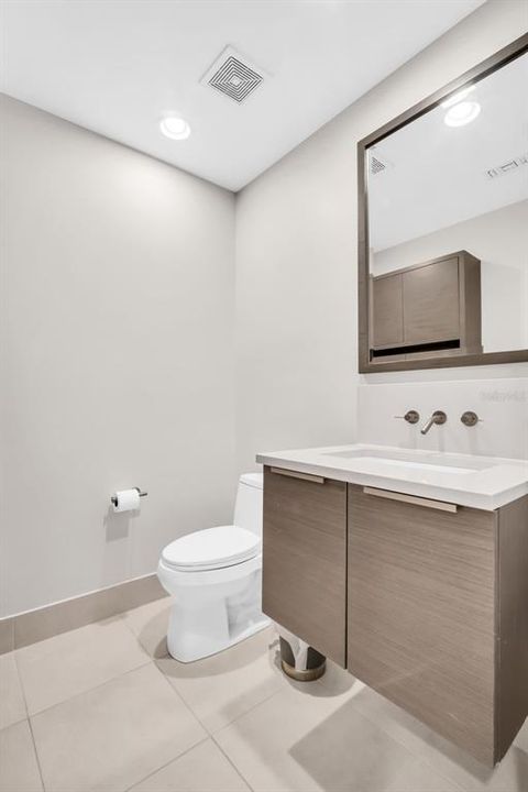 For Sale: $1,150,000 (2 beds, 2 baths, 1465 Square Feet)