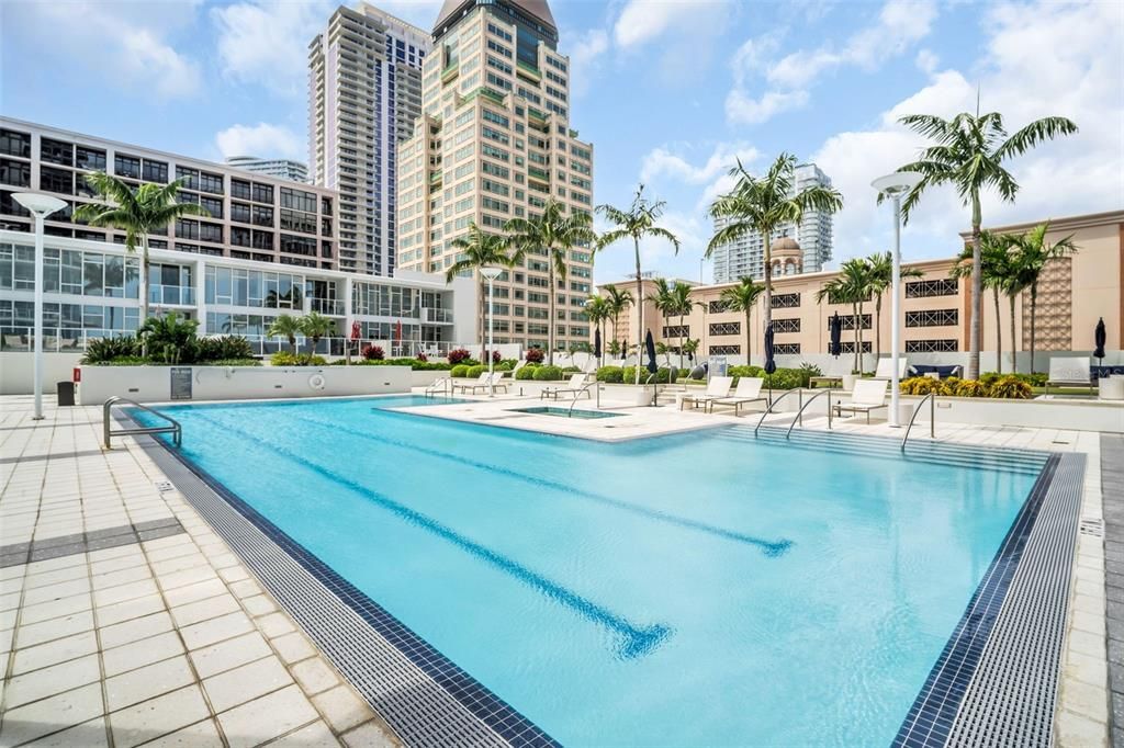 For Sale: $1,150,000 (2 beds, 2 baths, 1465 Square Feet)