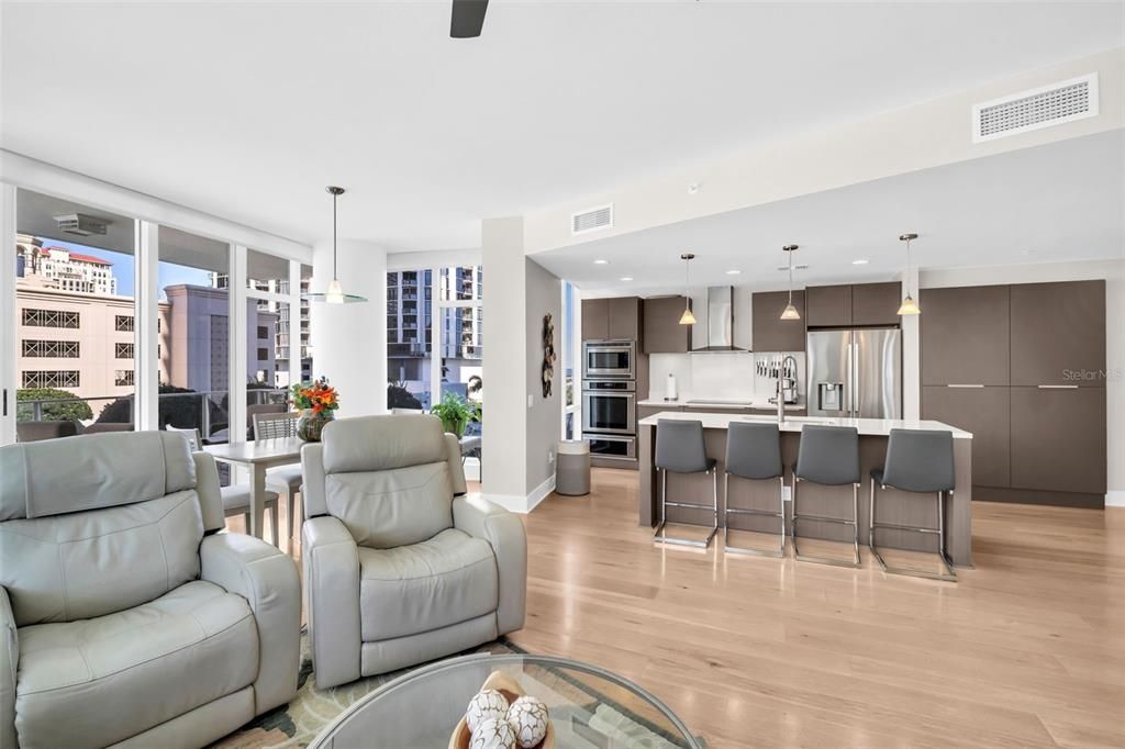 For Sale: $1,150,000 (2 beds, 2 baths, 1465 Square Feet)