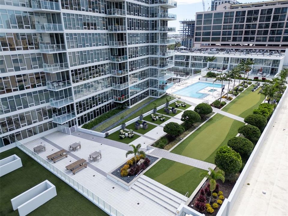 For Sale: $1,150,000 (2 beds, 2 baths, 1465 Square Feet)