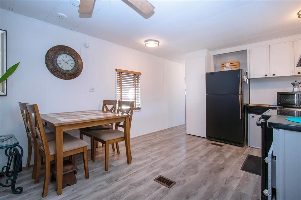 En Venta: $87,000 (2 camas, 2 baños, 720 Pies cuadrados)