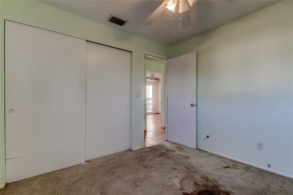 Activo con contrato: $89,900 (3 camas, 2 baños, 1356 Pies cuadrados)