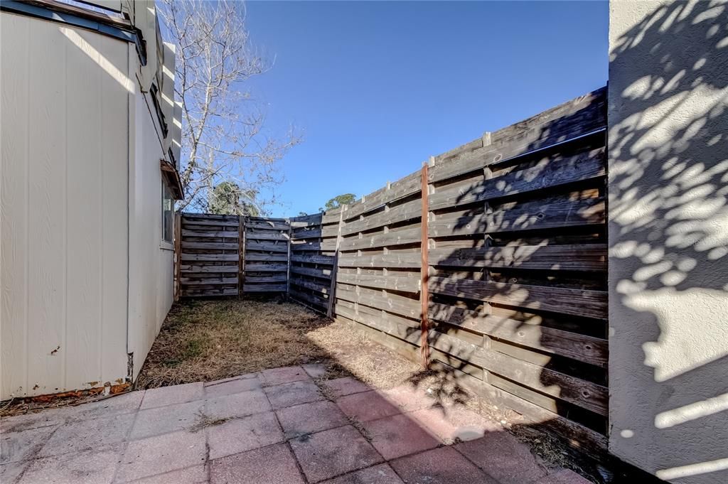 Activo con contrato: $89,900 (3 camas, 2 baños, 1356 Pies cuadrados)