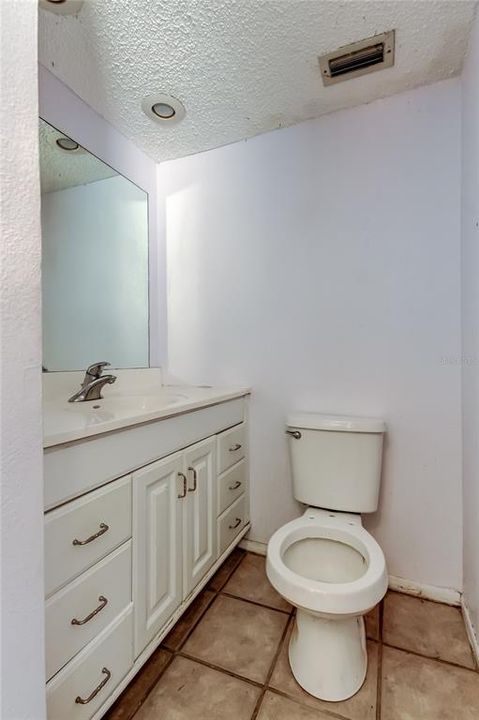 Activo con contrato: $89,900 (3 camas, 2 baños, 1356 Pies cuadrados)