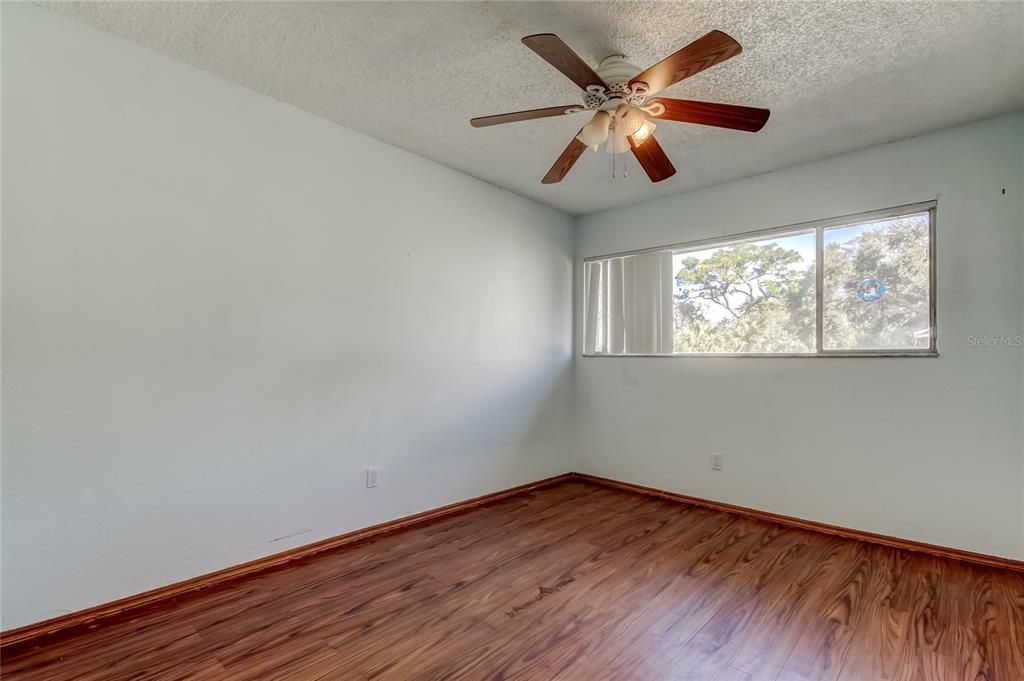 Activo con contrato: $89,900 (3 camas, 2 baños, 1356 Pies cuadrados)